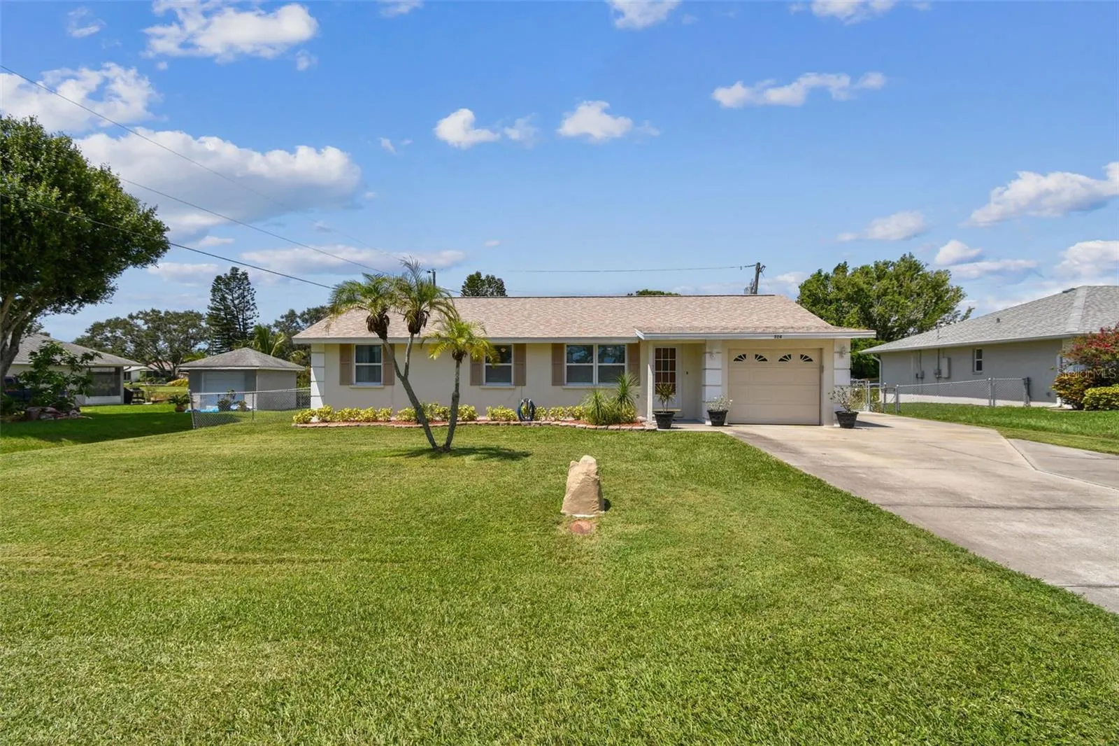 324 43RD STREET BLVD W