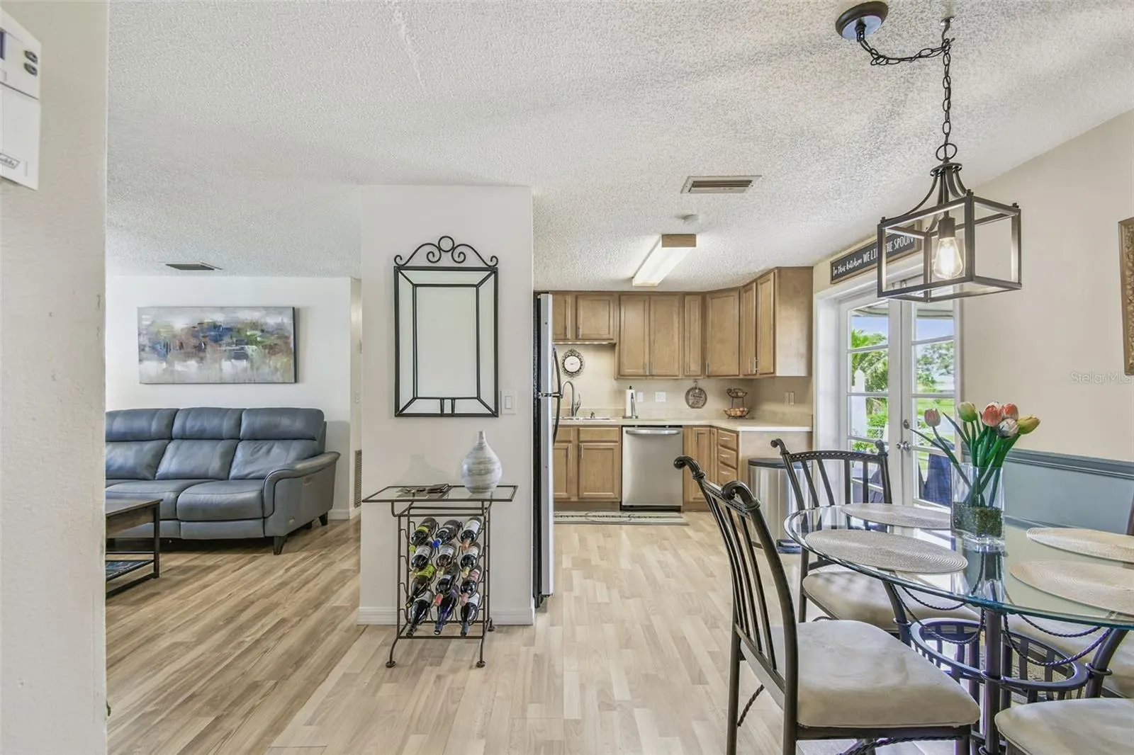 324 43RD STREET BLVD W