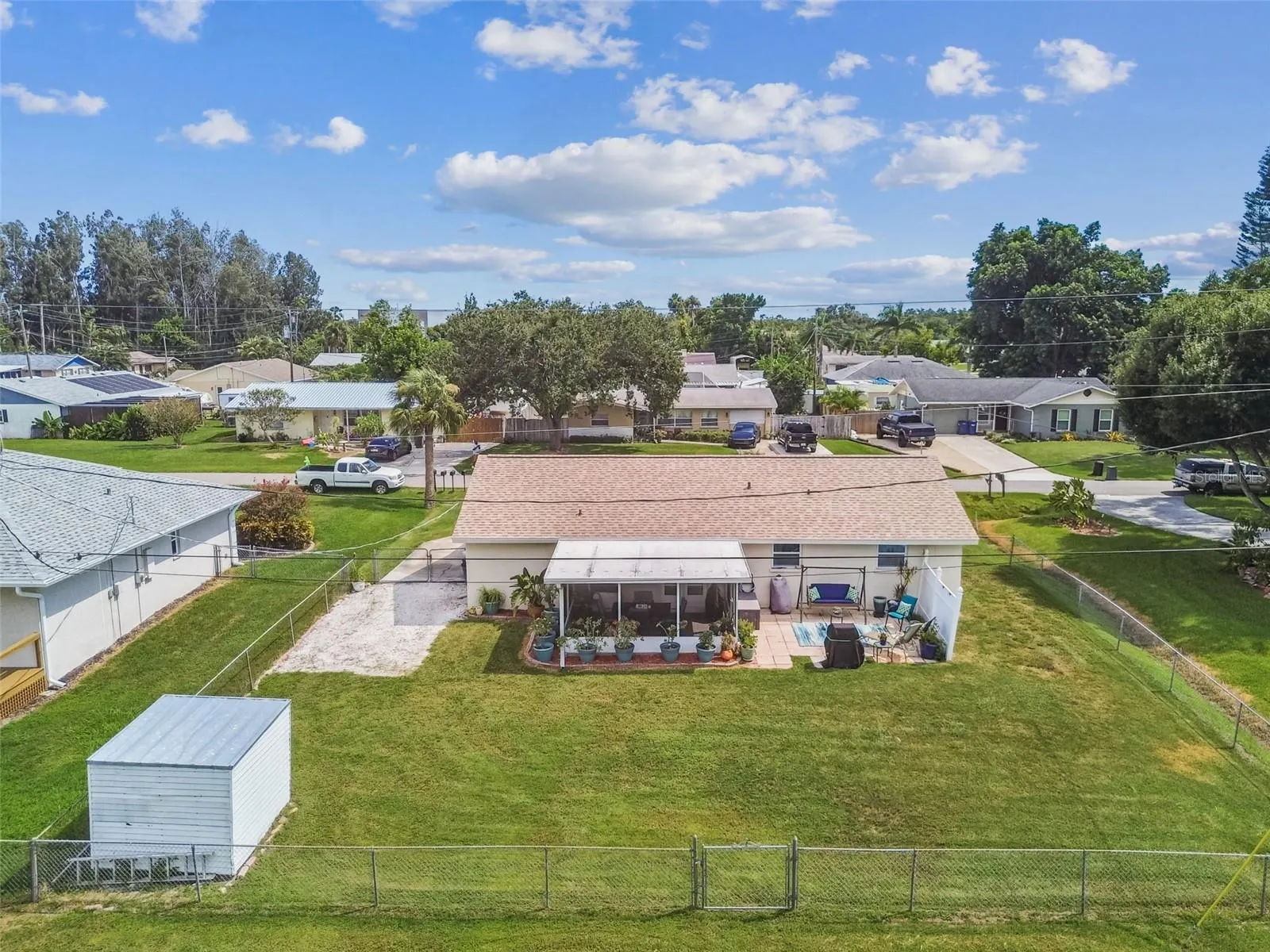 324 43RD STREET BLVD W