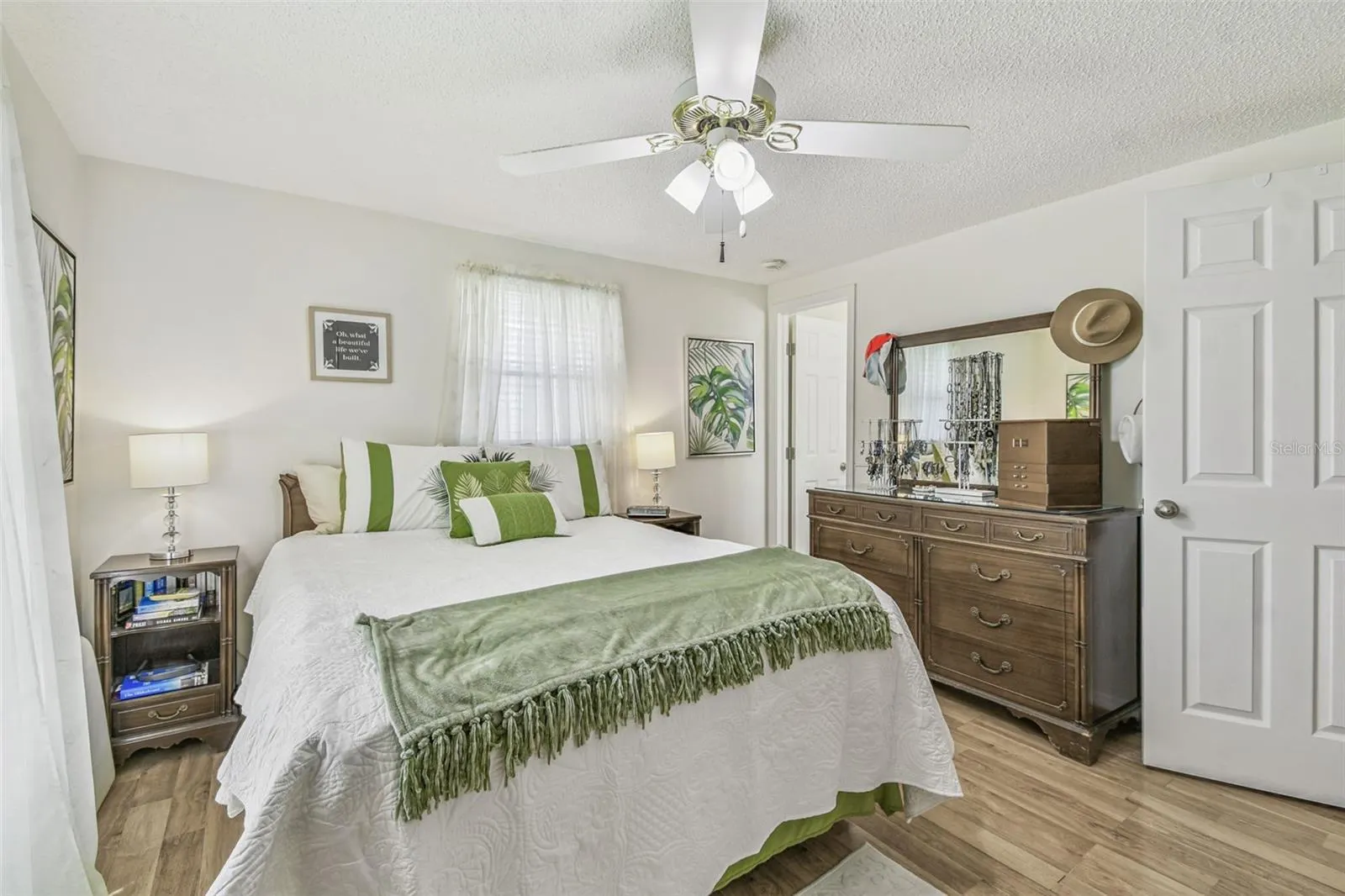 324 43RD STREET BLVD W