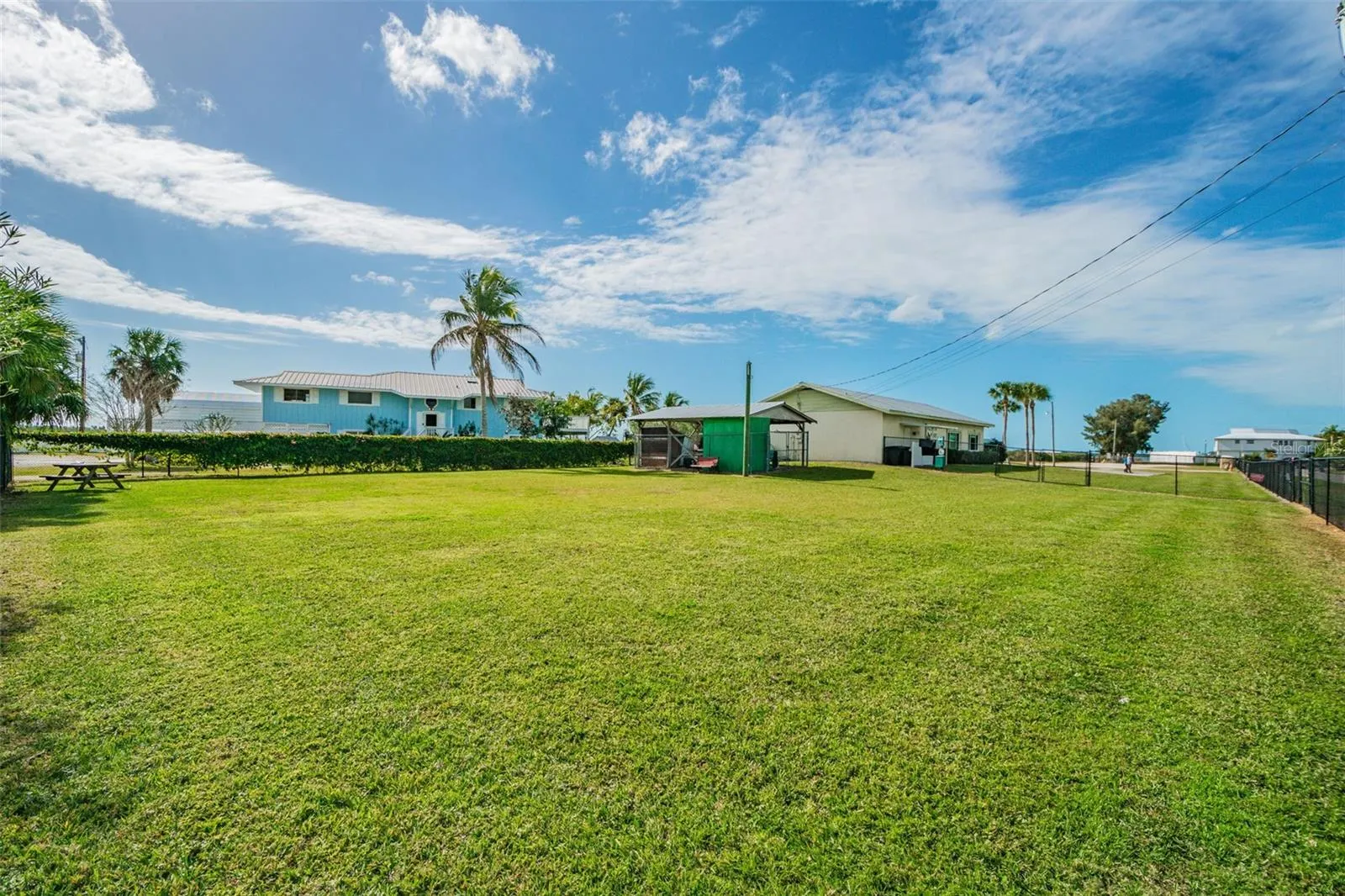 324 43RD STREET BLVD W
