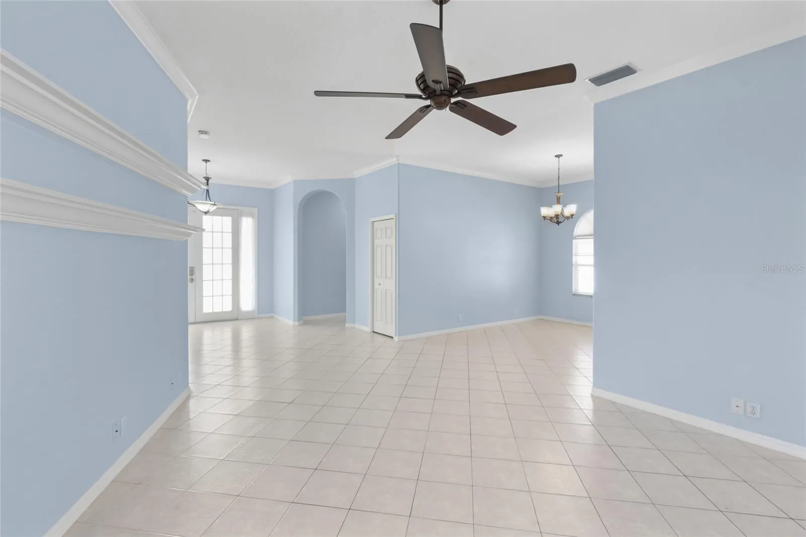 4427 SHARK DR