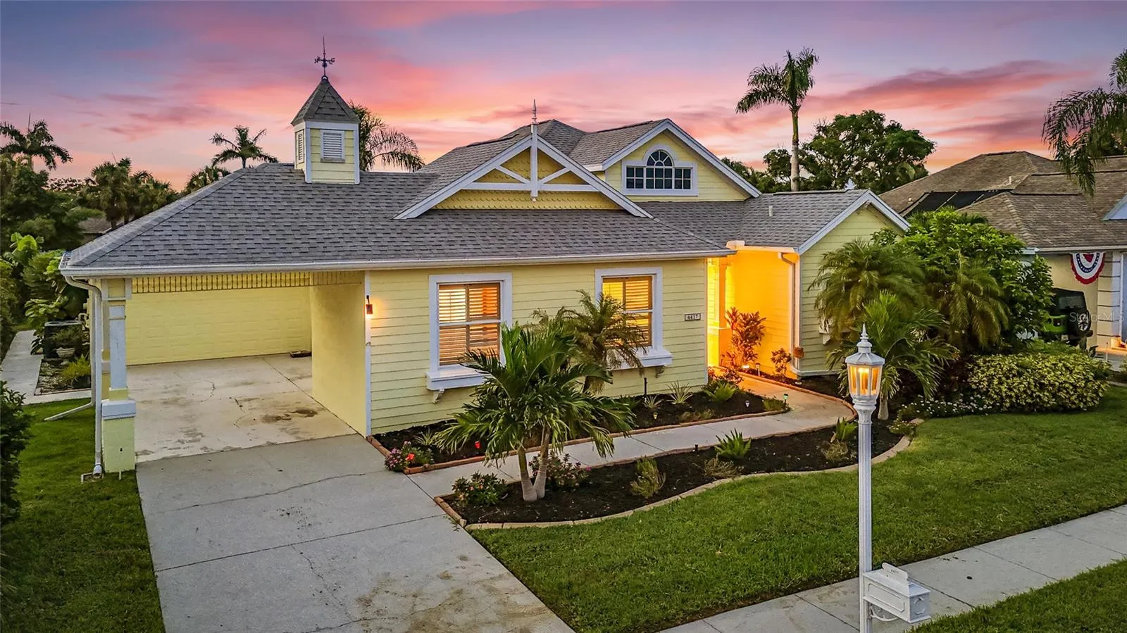 4427 SHARK DR