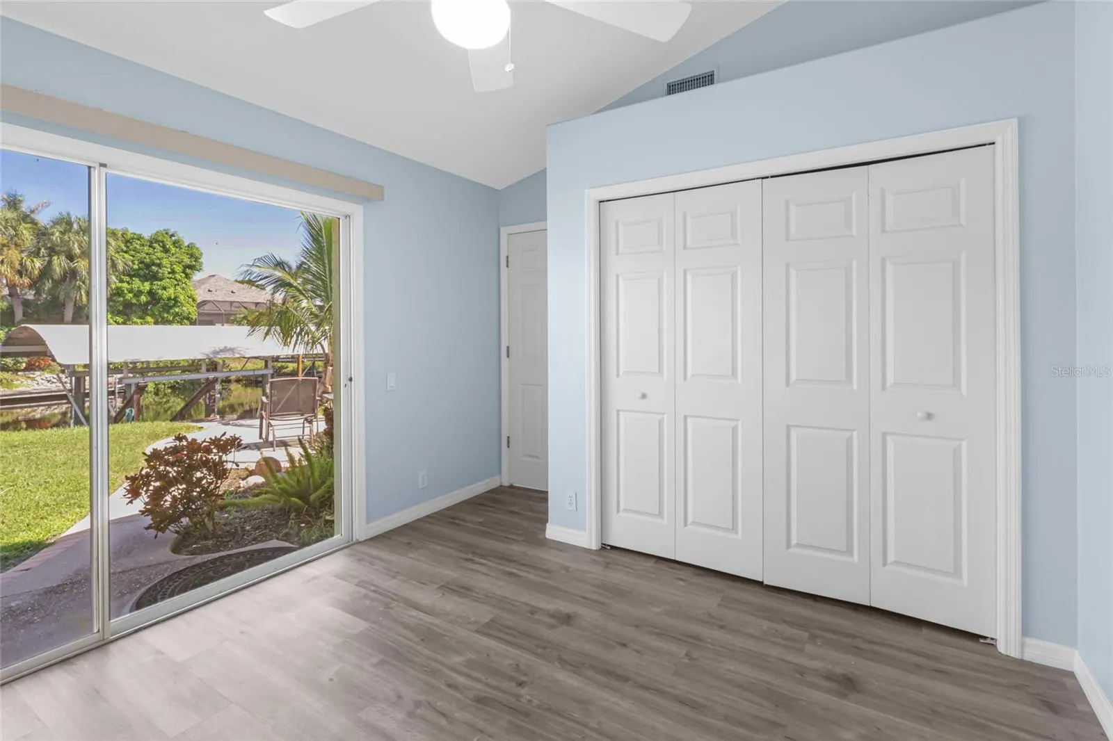 4427 SHARK DR