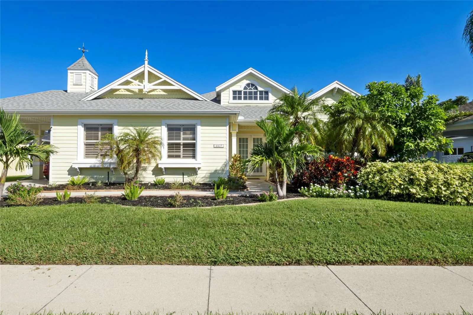 4427 SHARK DR