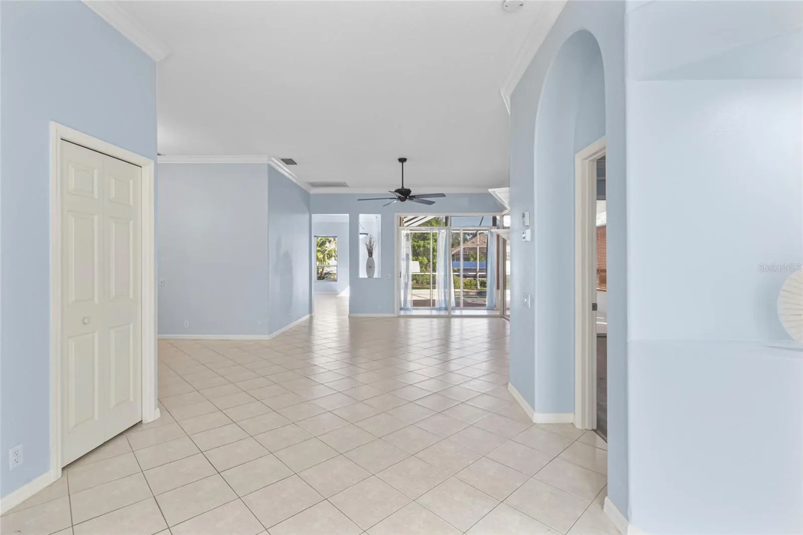 4427 SHARK DR