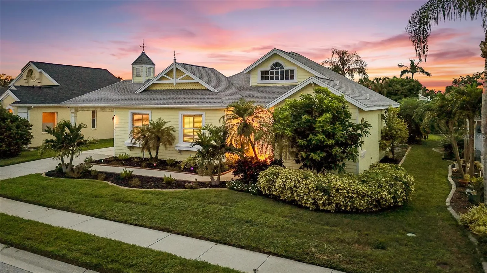 4427 SHARK DR