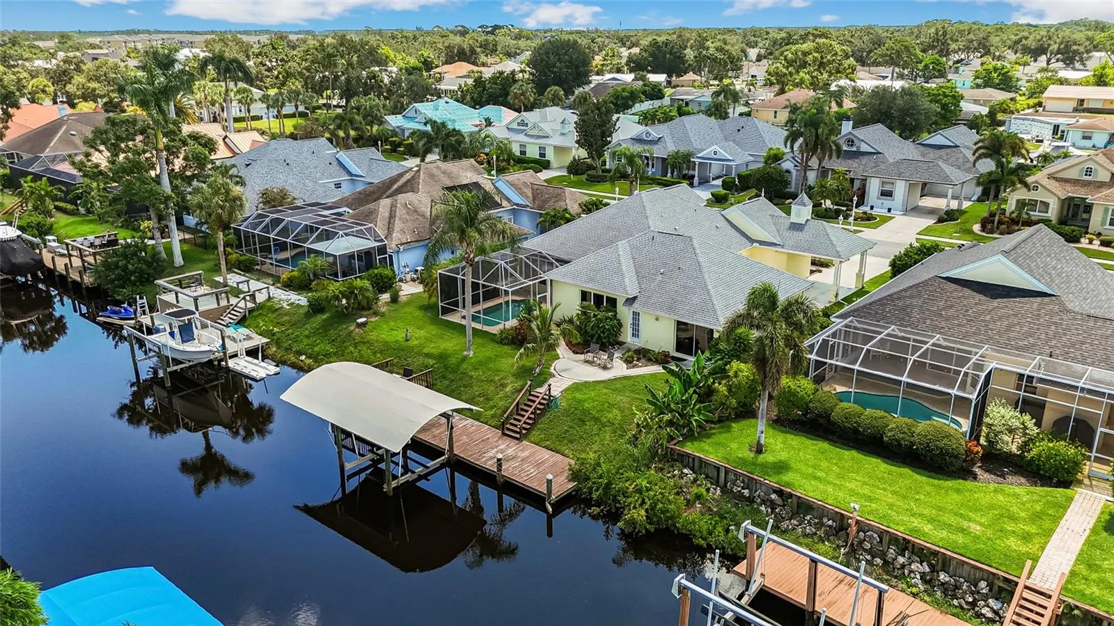 4427 SHARK DR