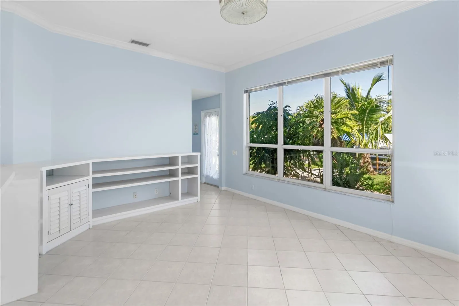 4427 SHARK DR