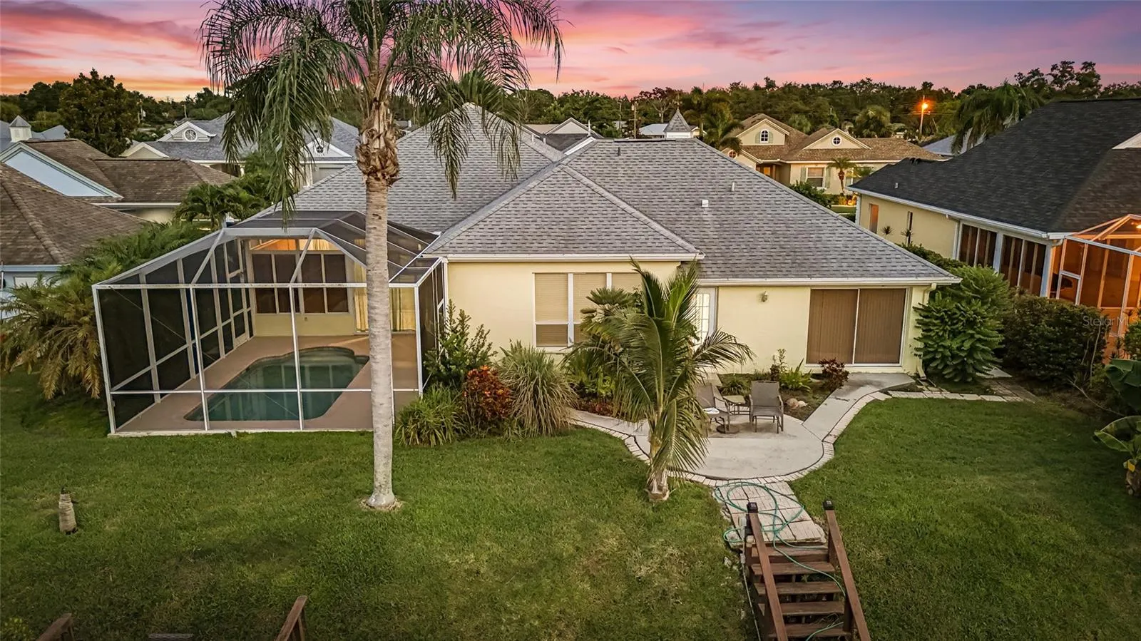 4427 SHARK DR