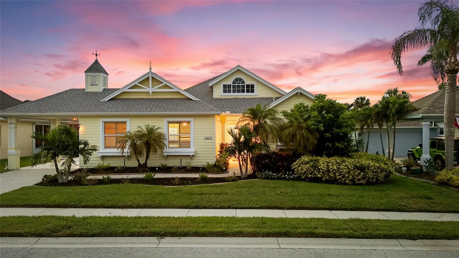 4427 SHARK DR
