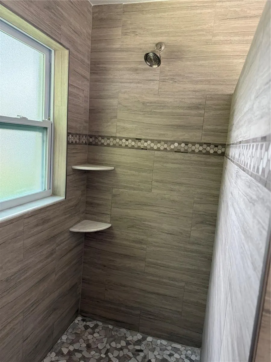 2451 NASSAU ST