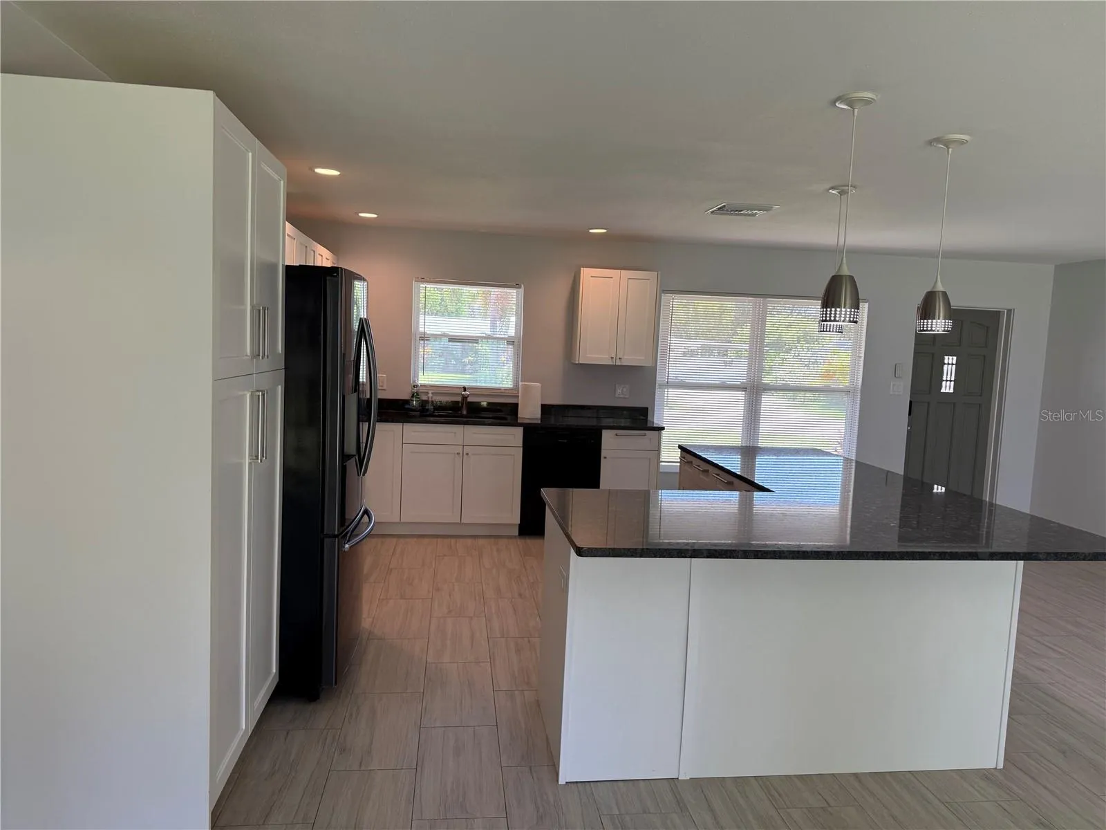 2451 NASSAU ST