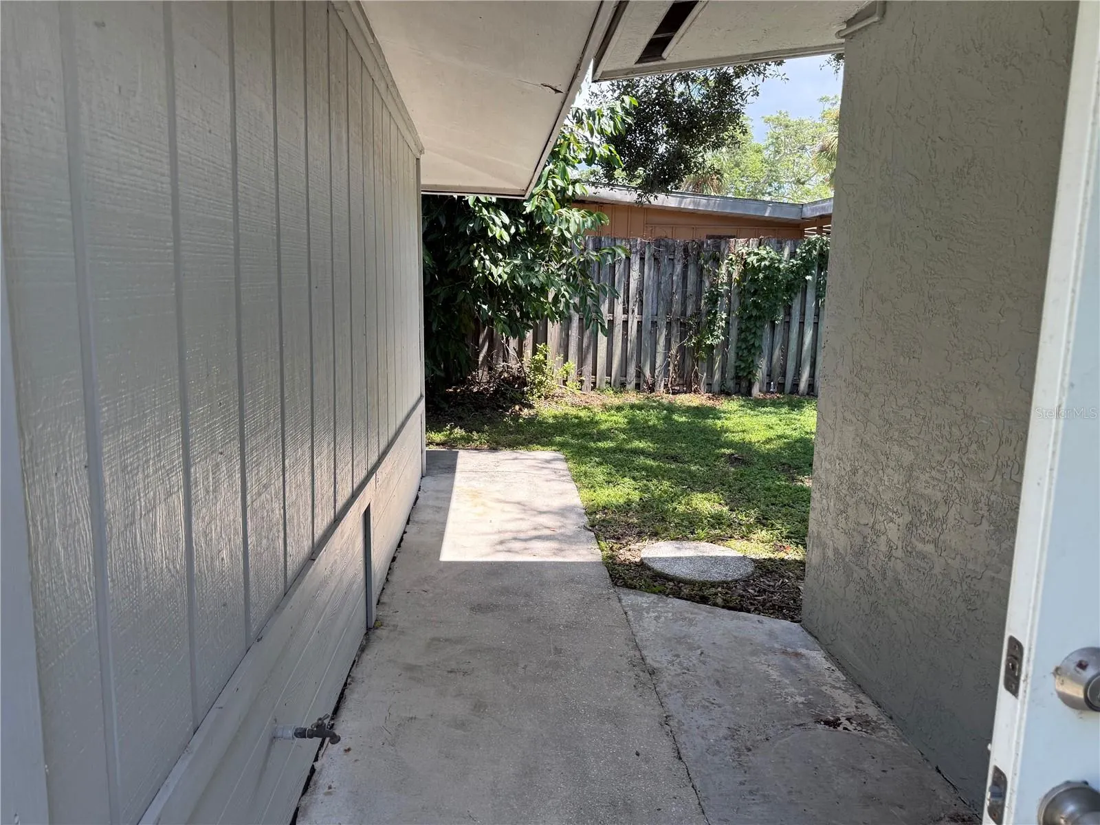 2451 NASSAU ST