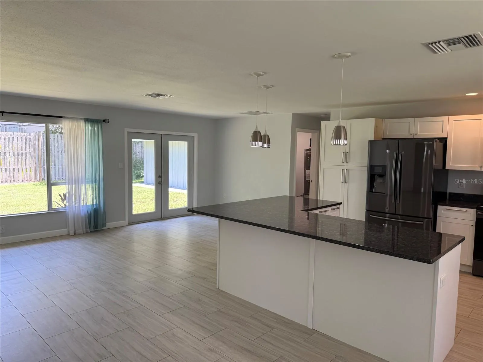 2451 NASSAU ST
