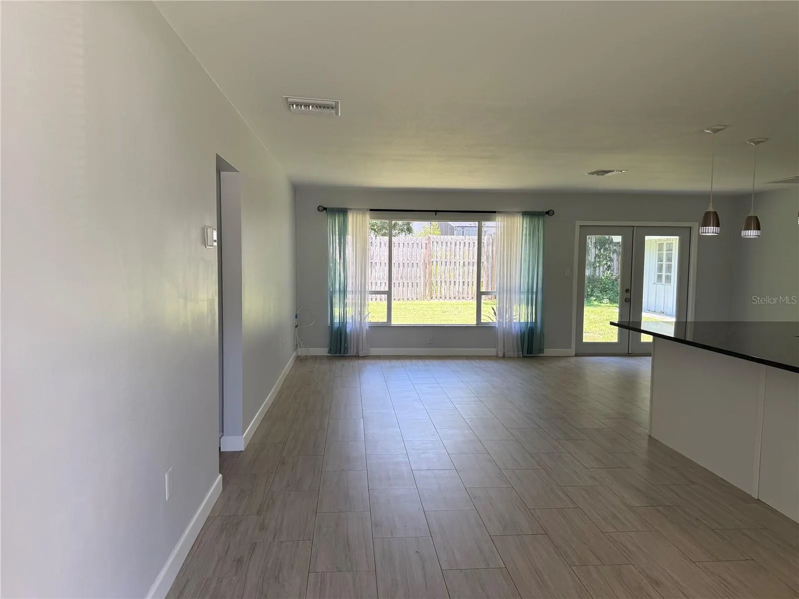 2451 NASSAU ST
