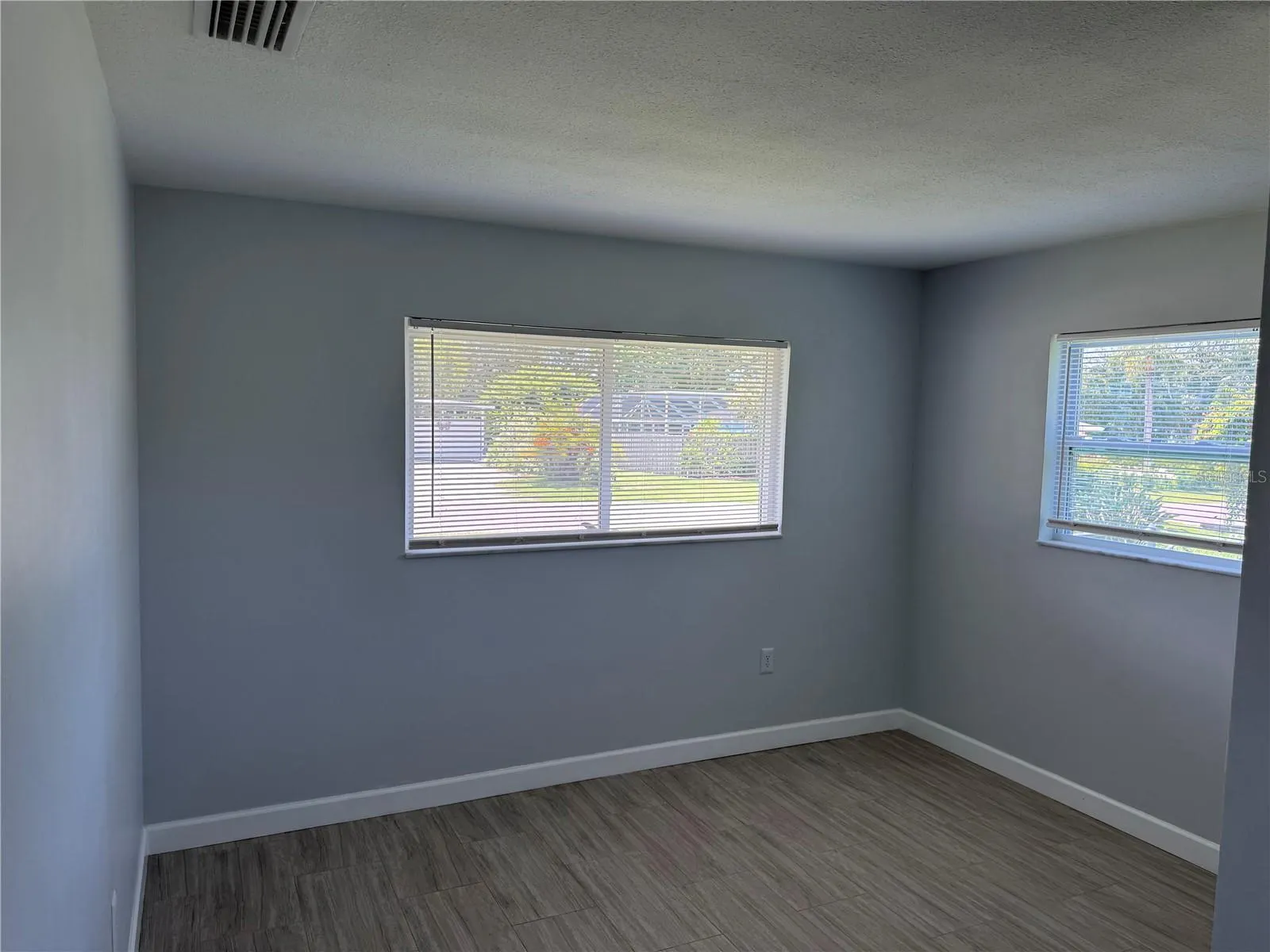 2451 NASSAU ST