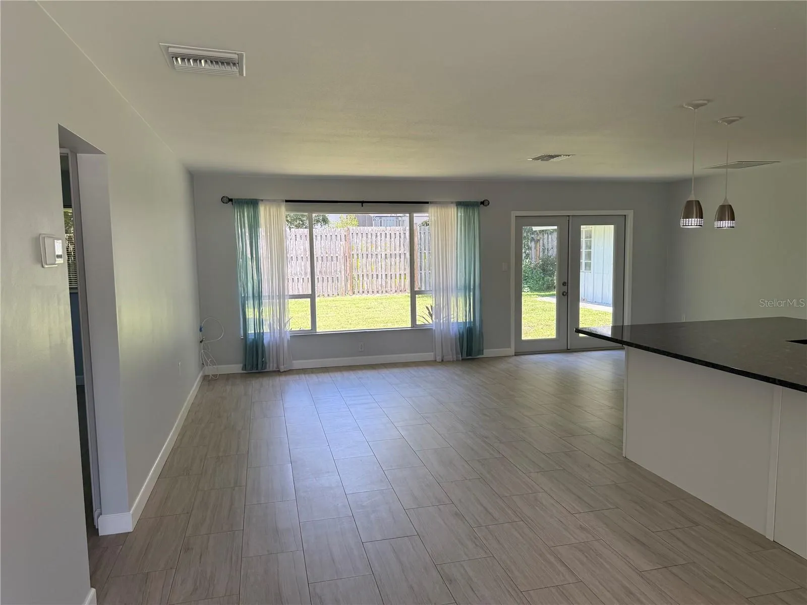 2451 NASSAU ST
