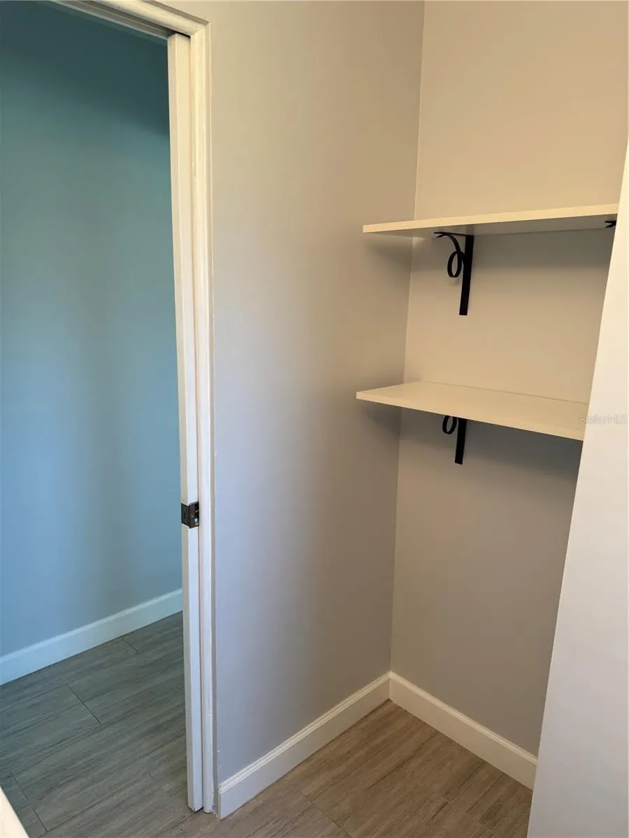 2451 NASSAU ST