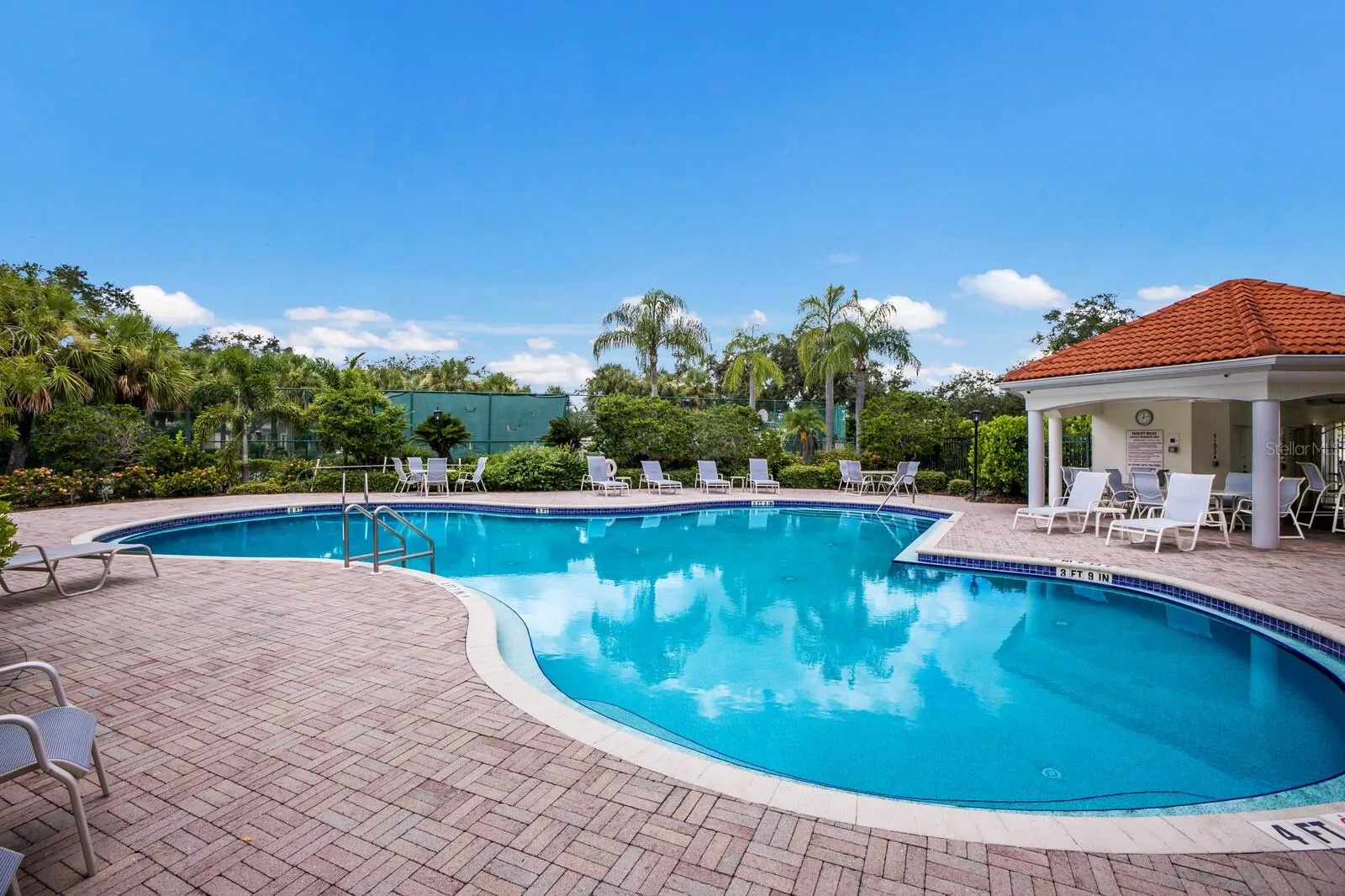 5068 CREEKSIDE TRL