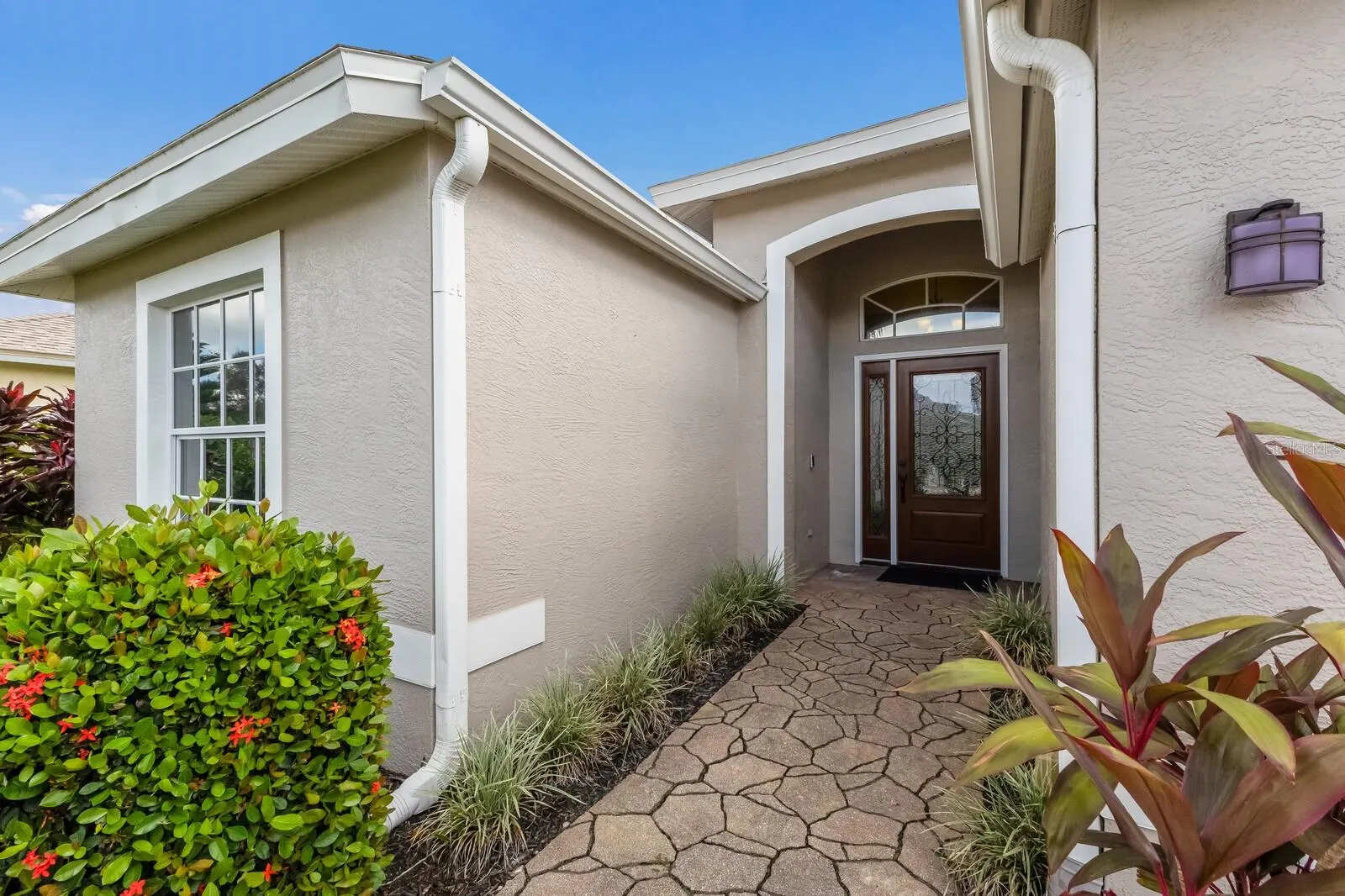 5068 CREEKSIDE TRL
