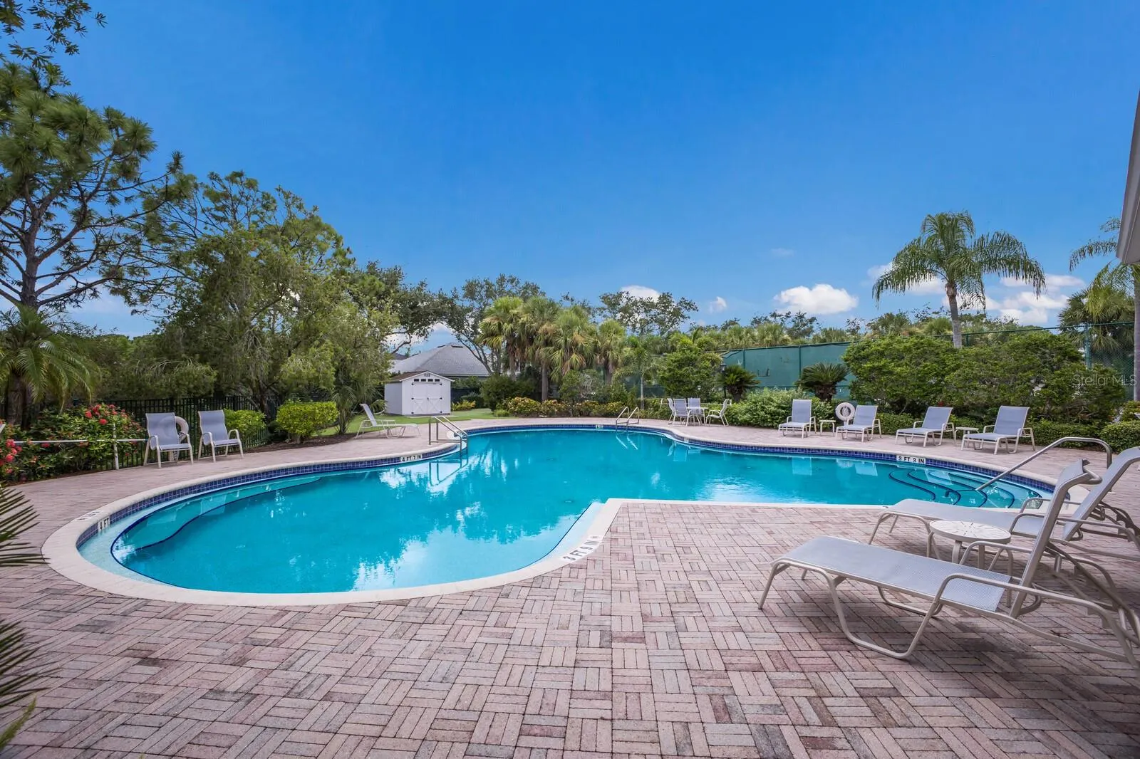 5068 CREEKSIDE TRL