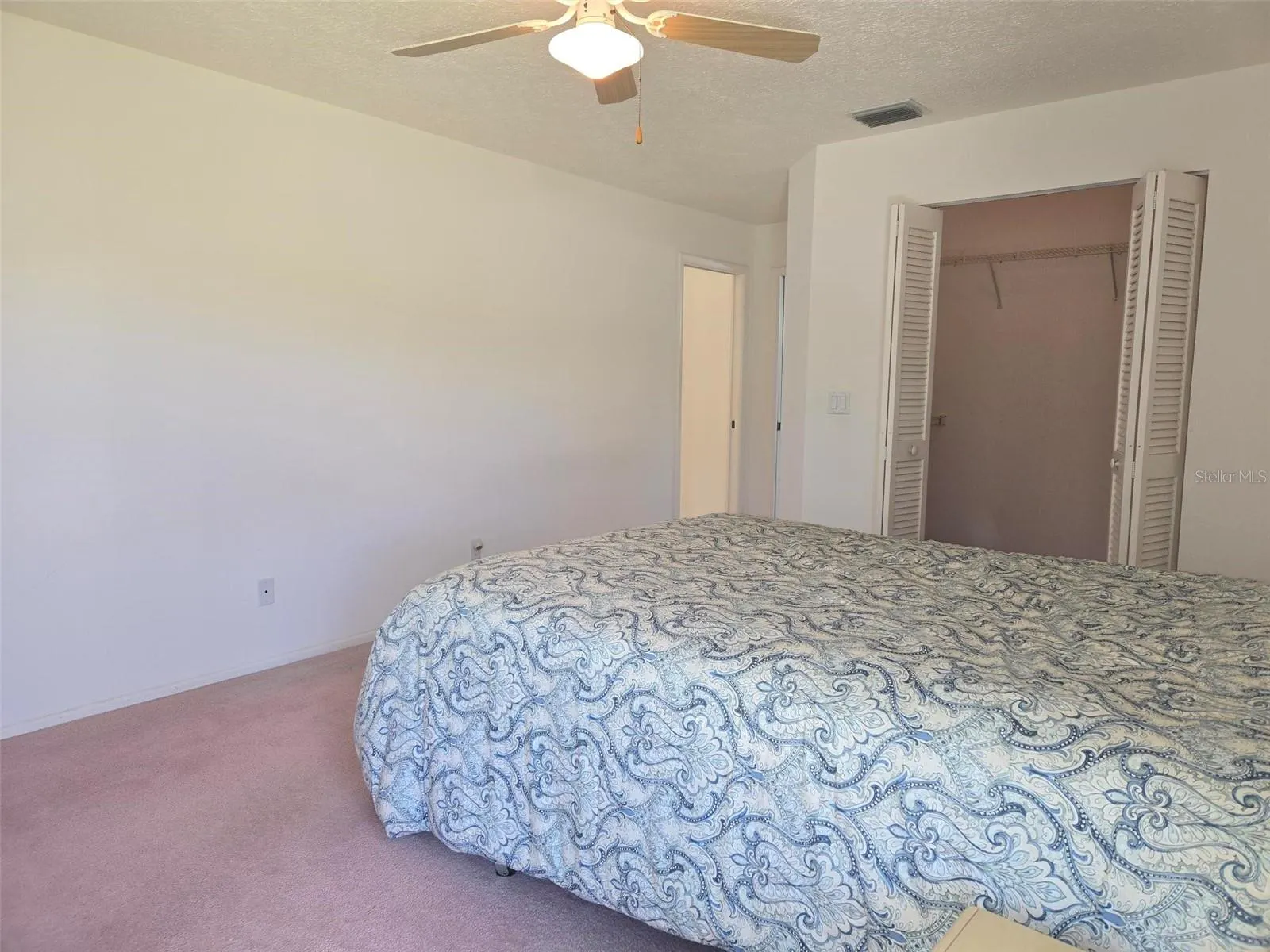 6814 67TH STREET CIR E