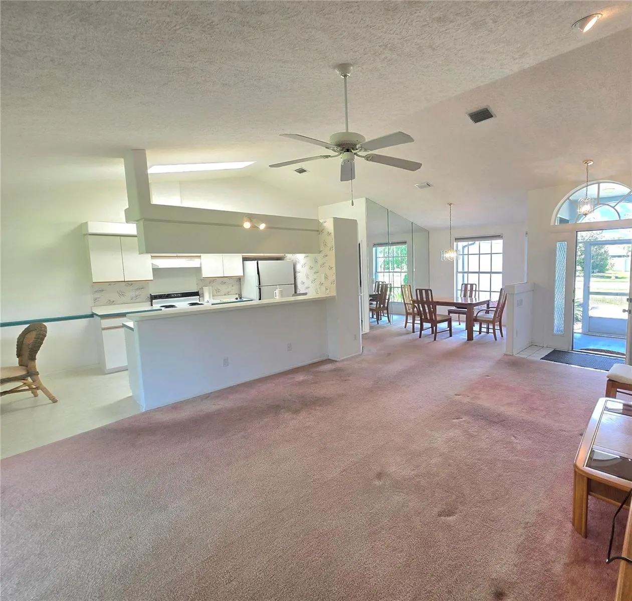 6814 67TH STREET CIR E