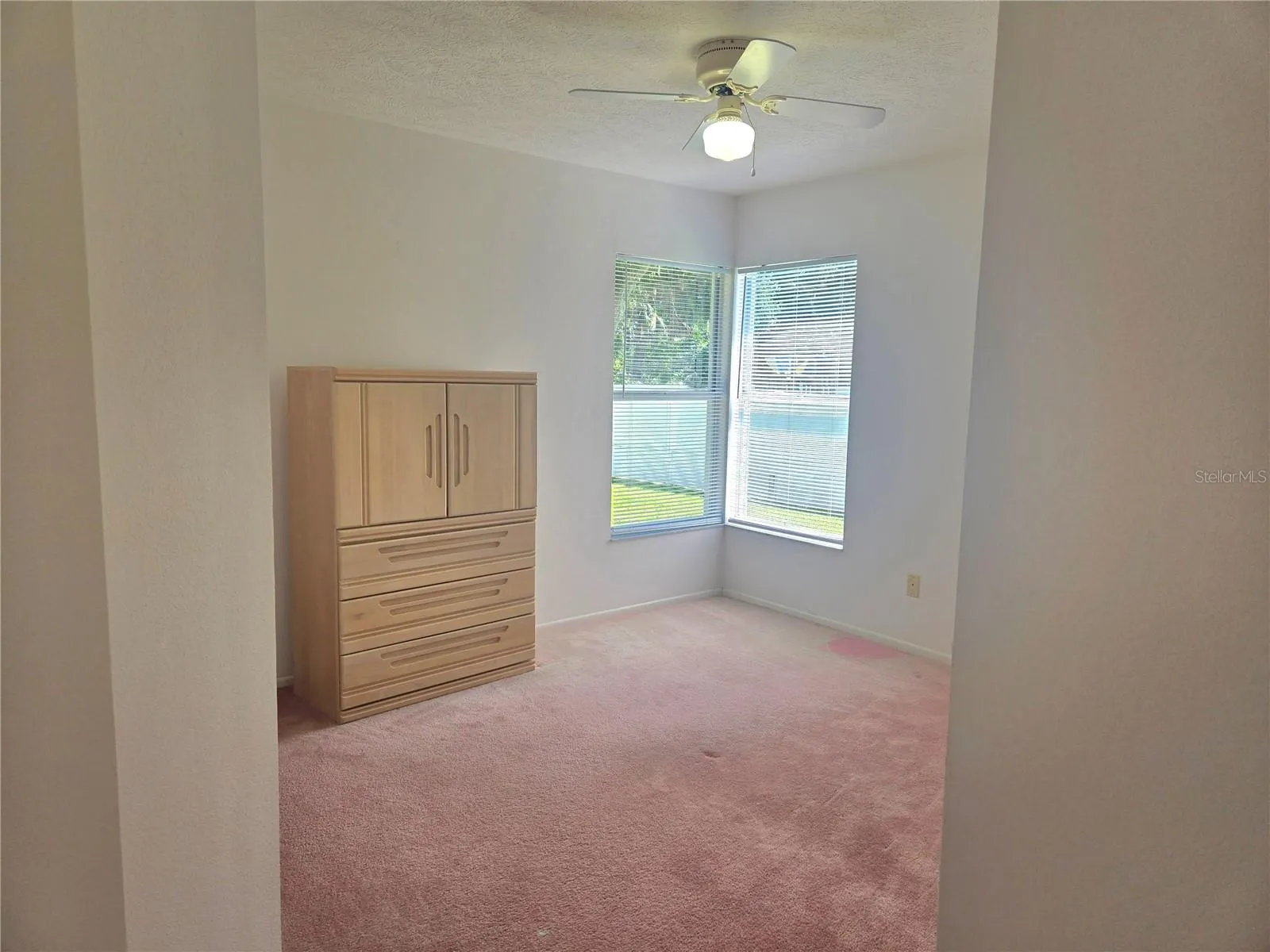 6814 67TH STREET CIR E