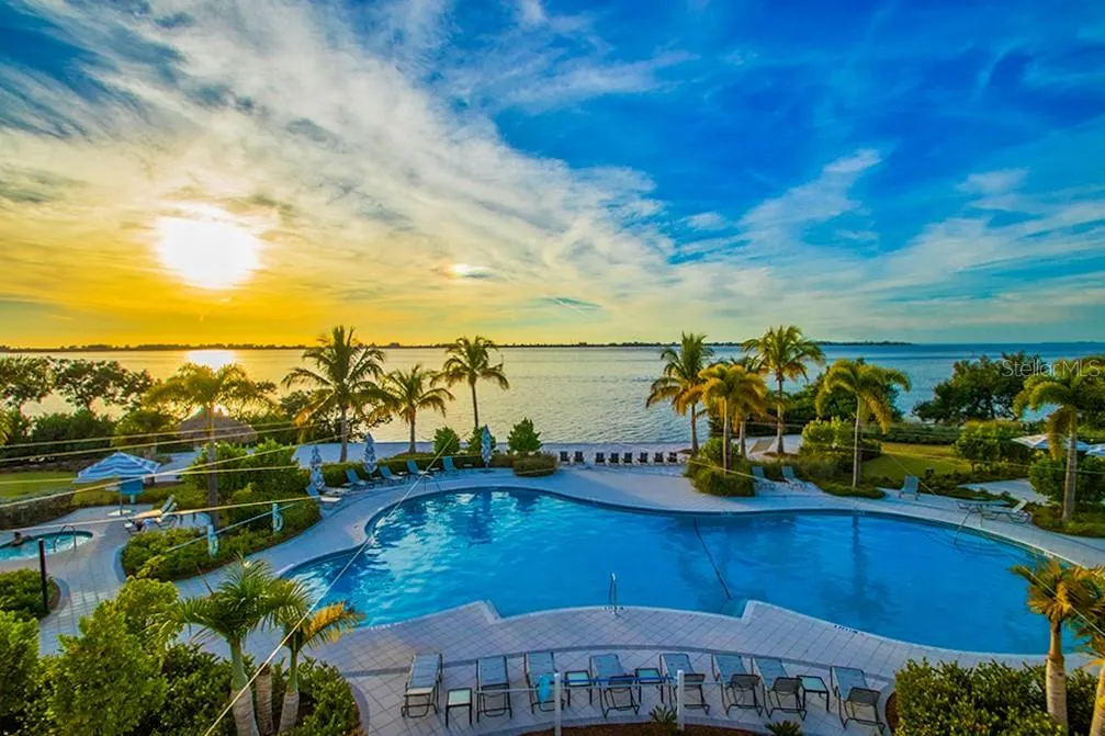 392 ARUBA CIR #102, #102
