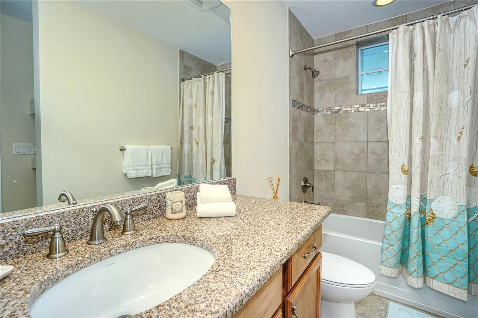 392 ARUBA CIR #102, #102