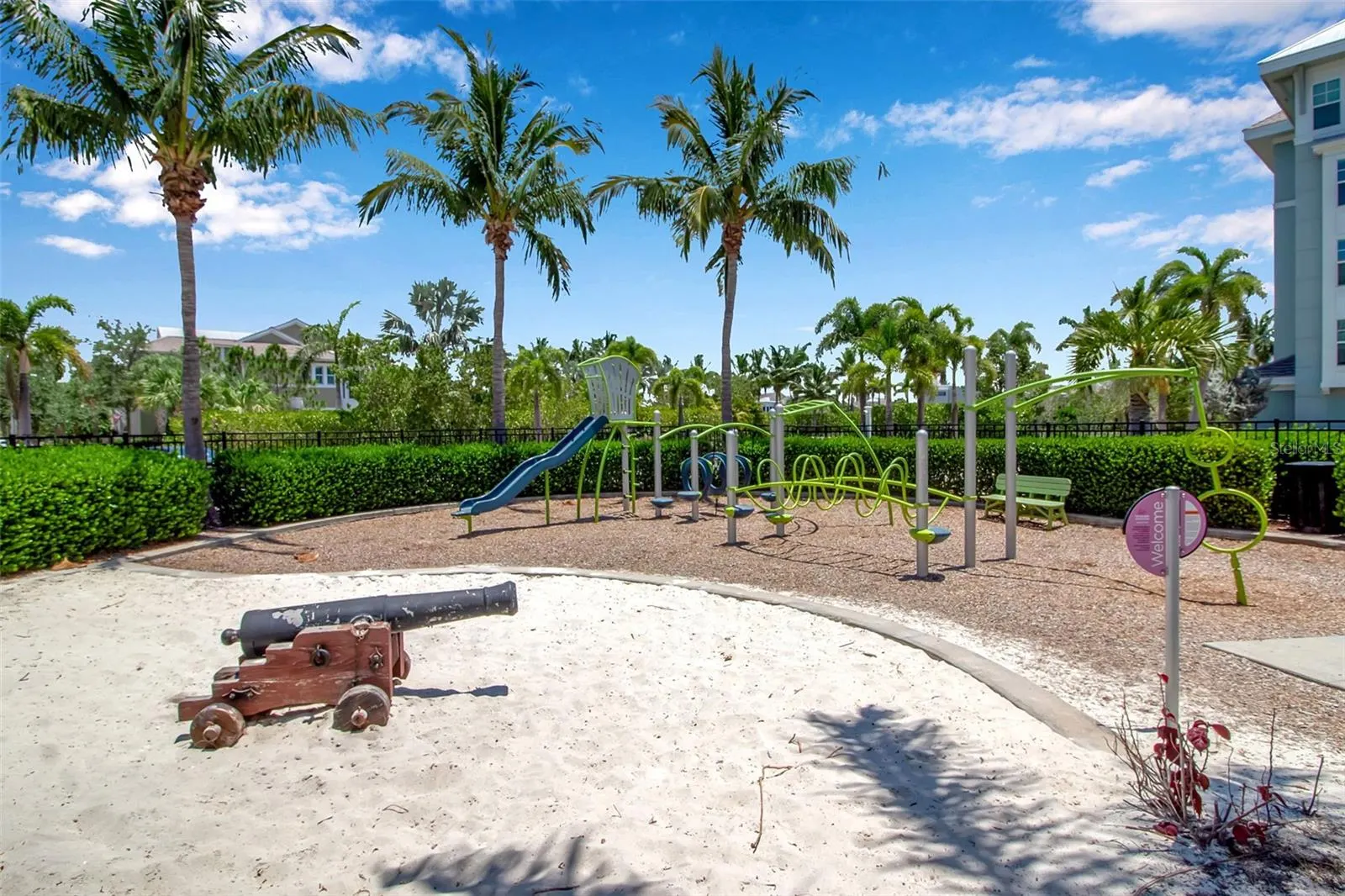 392 ARUBA CIR #102, #102