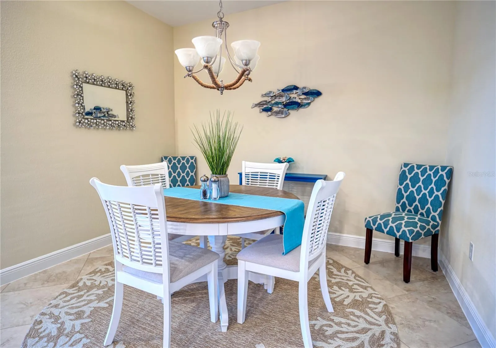 392 ARUBA CIR #102, #102
