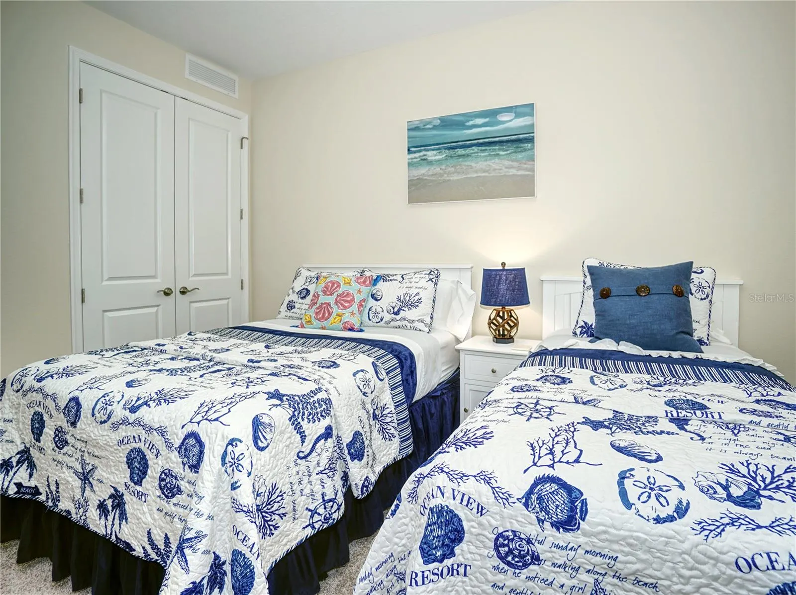 392 ARUBA CIR #102, #102