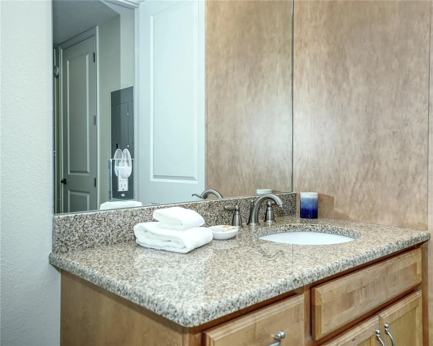 392 ARUBA CIR #102, #102