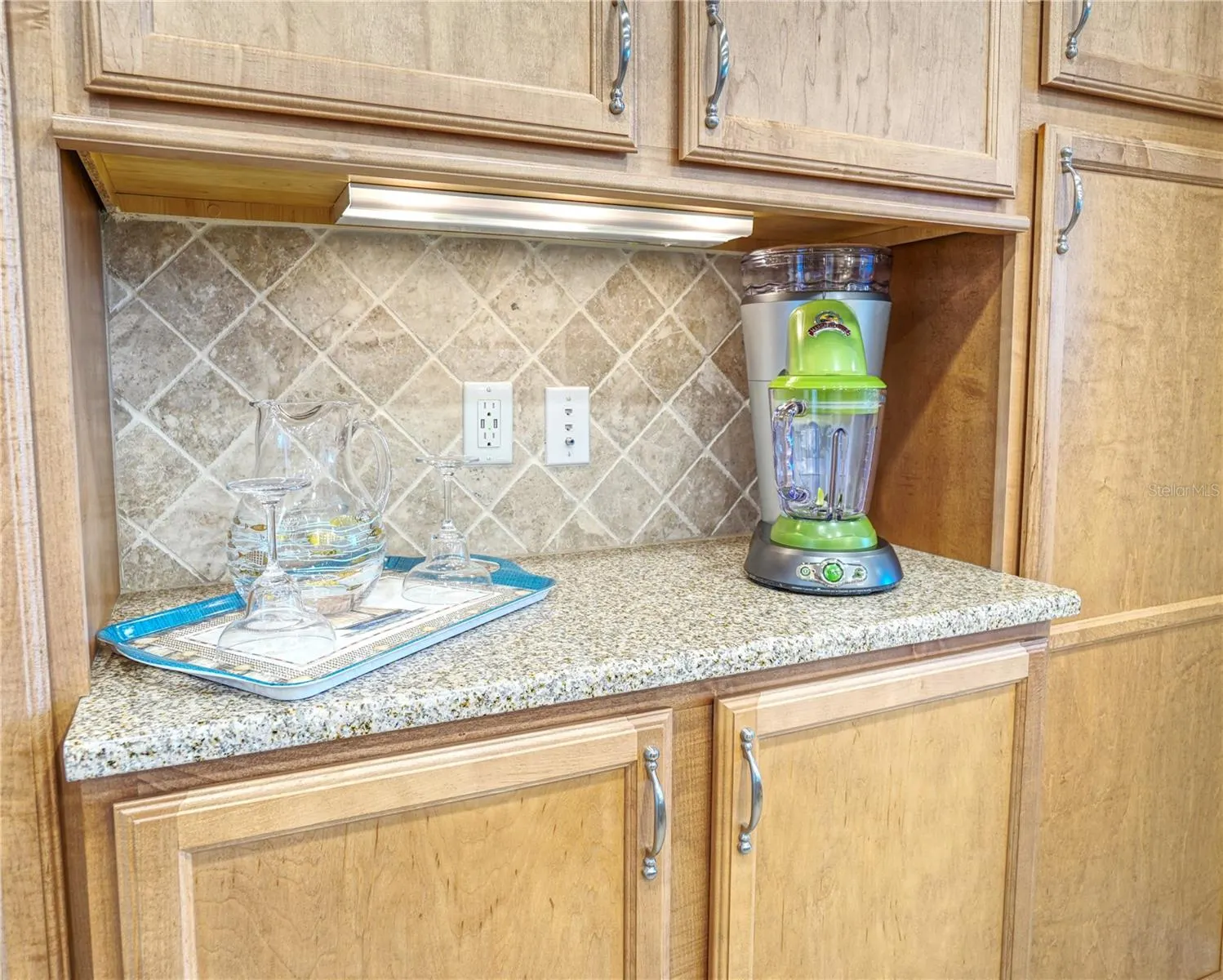 392 ARUBA CIR #102, #102
