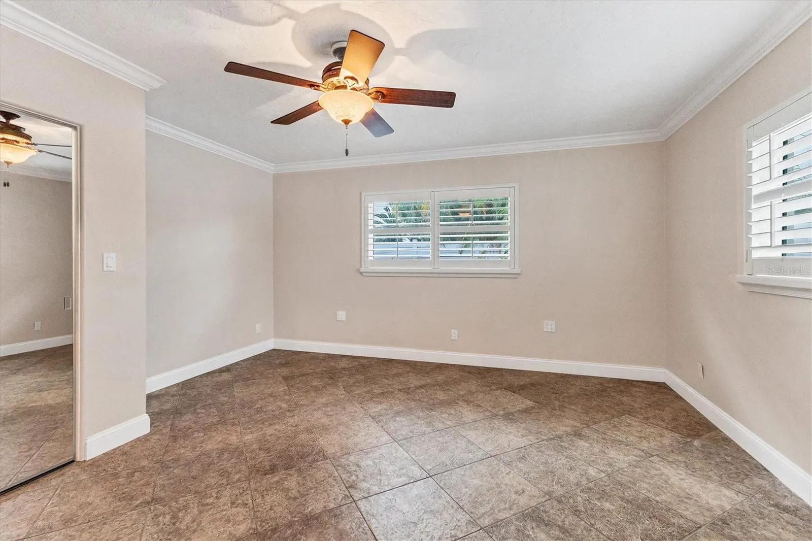 3072 MEYER DR