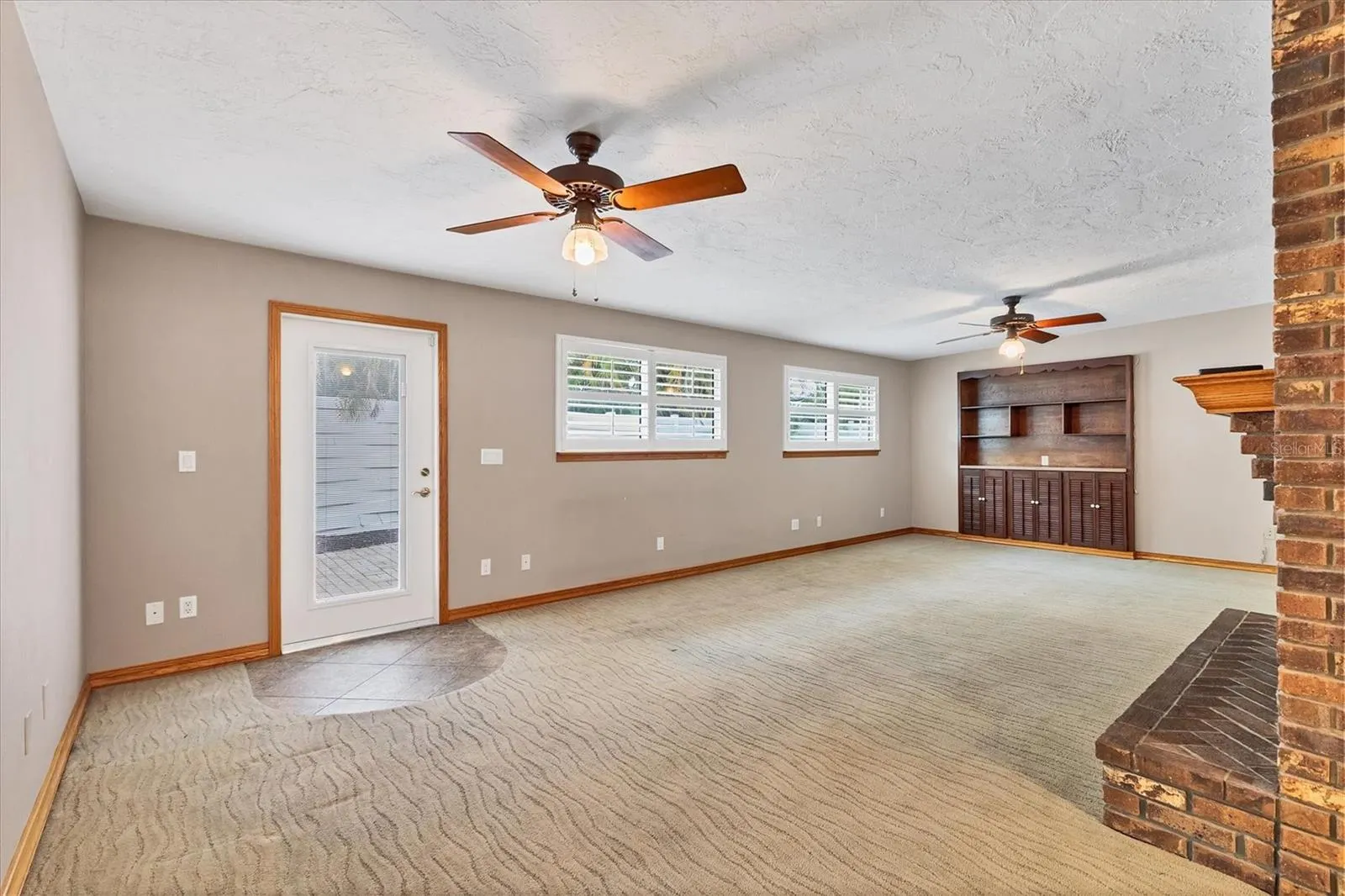 3072 MEYER DR