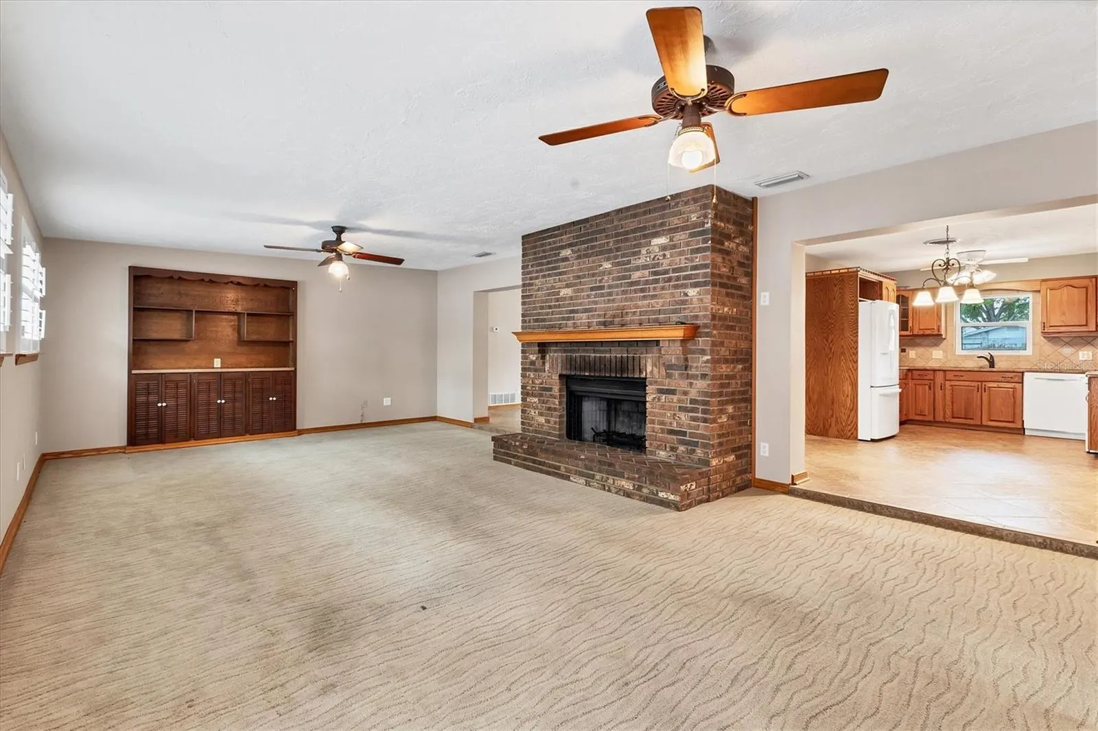 3072 MEYER DR