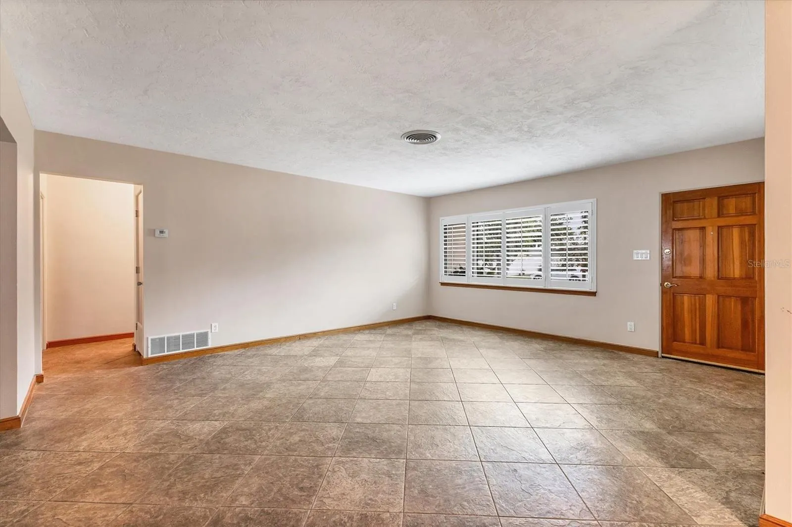 3072 MEYER DR