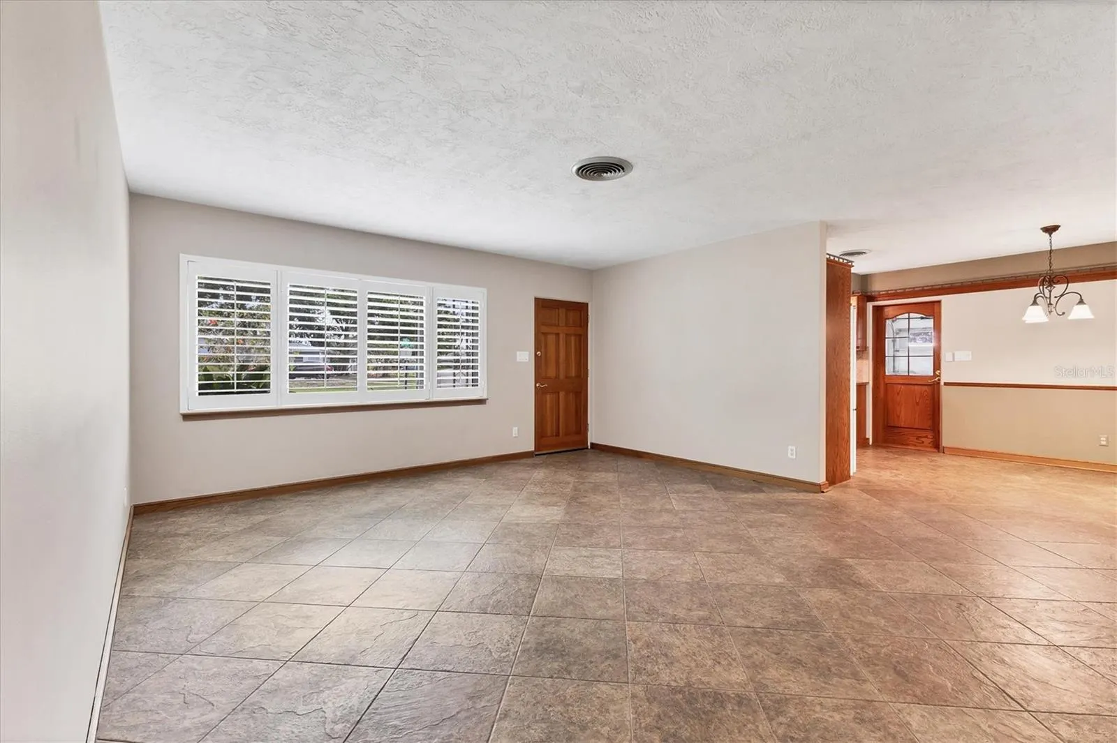 3072 MEYER DR