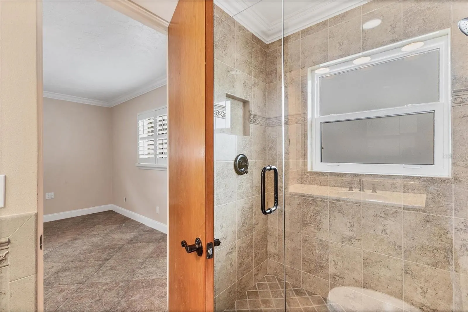 3072 MEYER DR