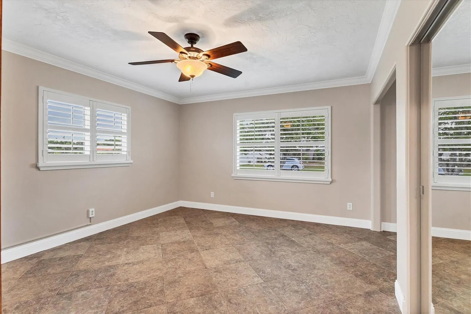 3072 MEYER DR