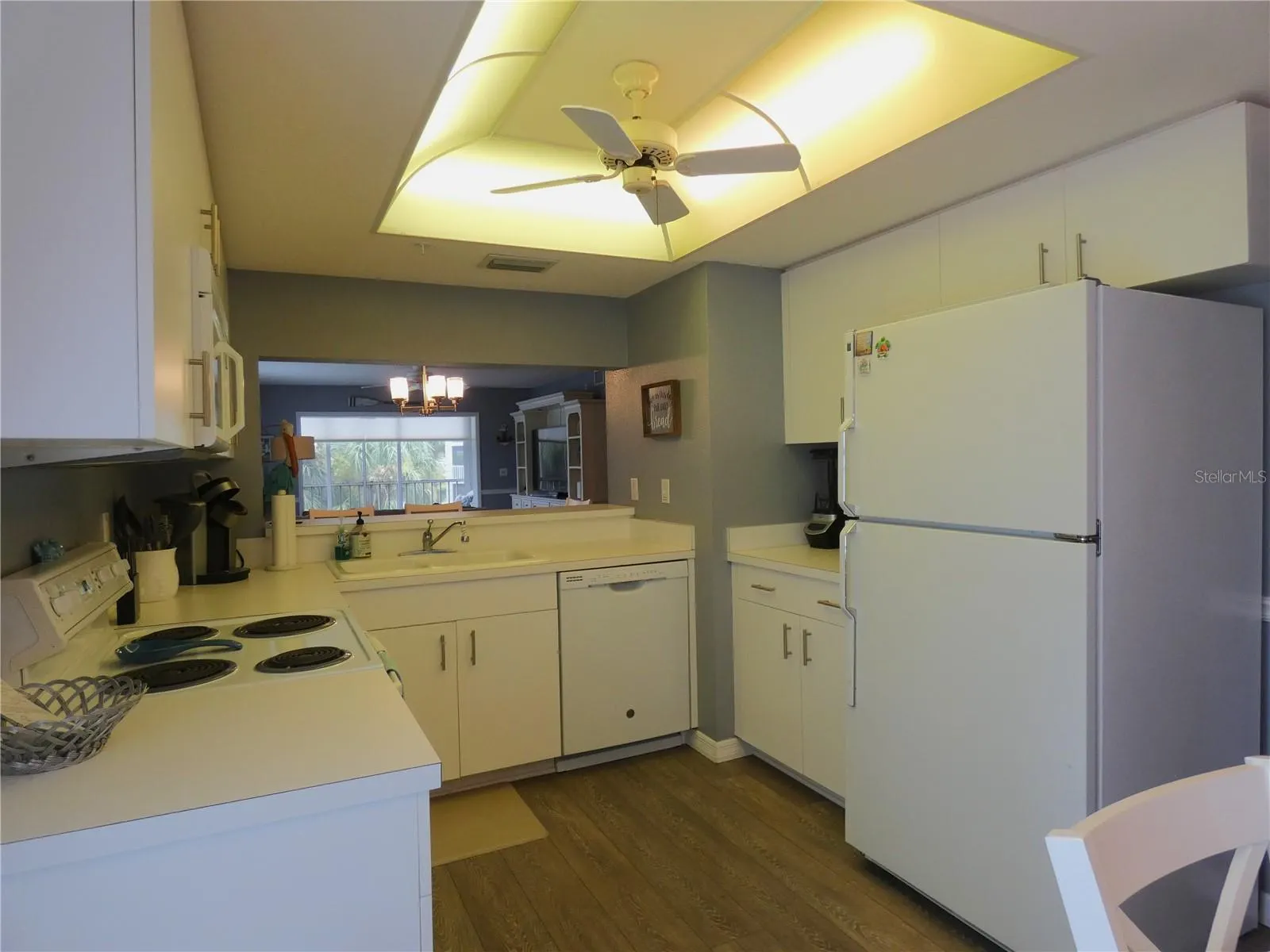 9320 CLUBSIDE CIR #2208, #2208