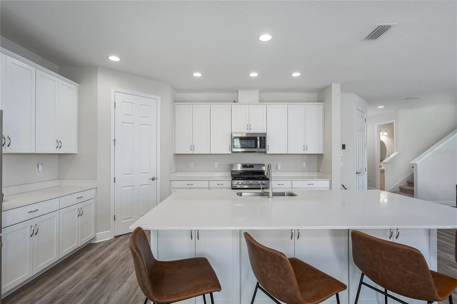 13137 HOMESTEAD LN