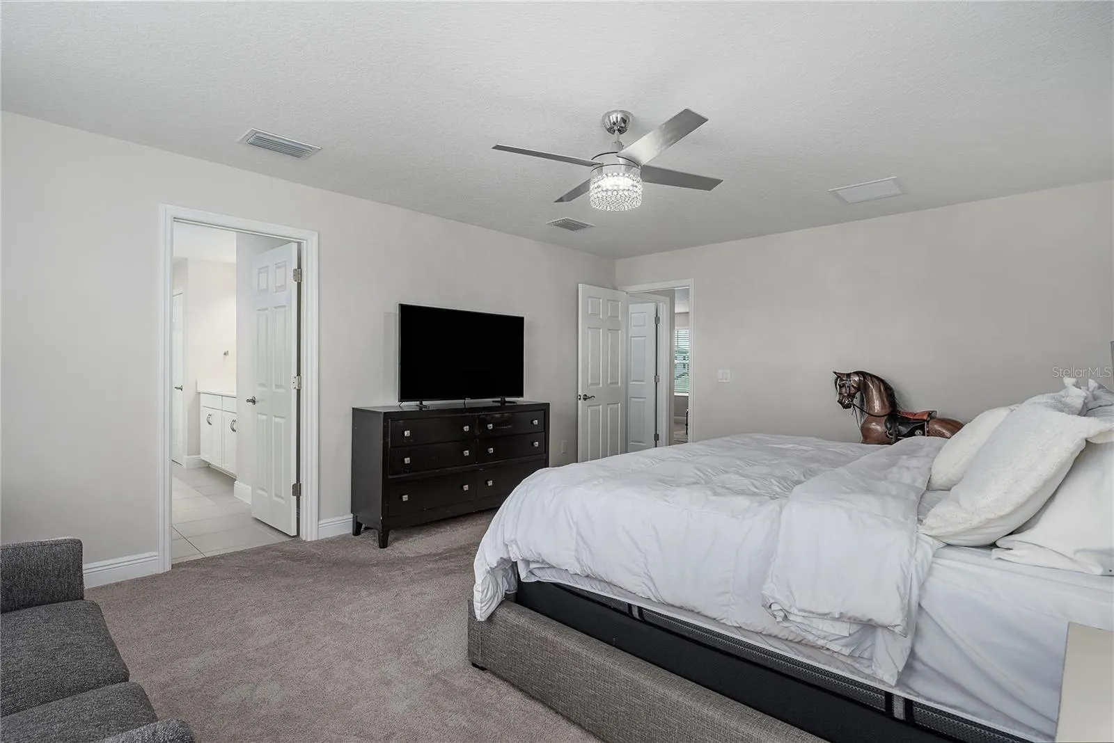 13137 HOMESTEAD LN