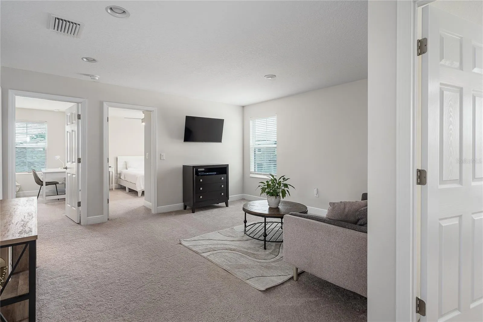 13137 HOMESTEAD LN
