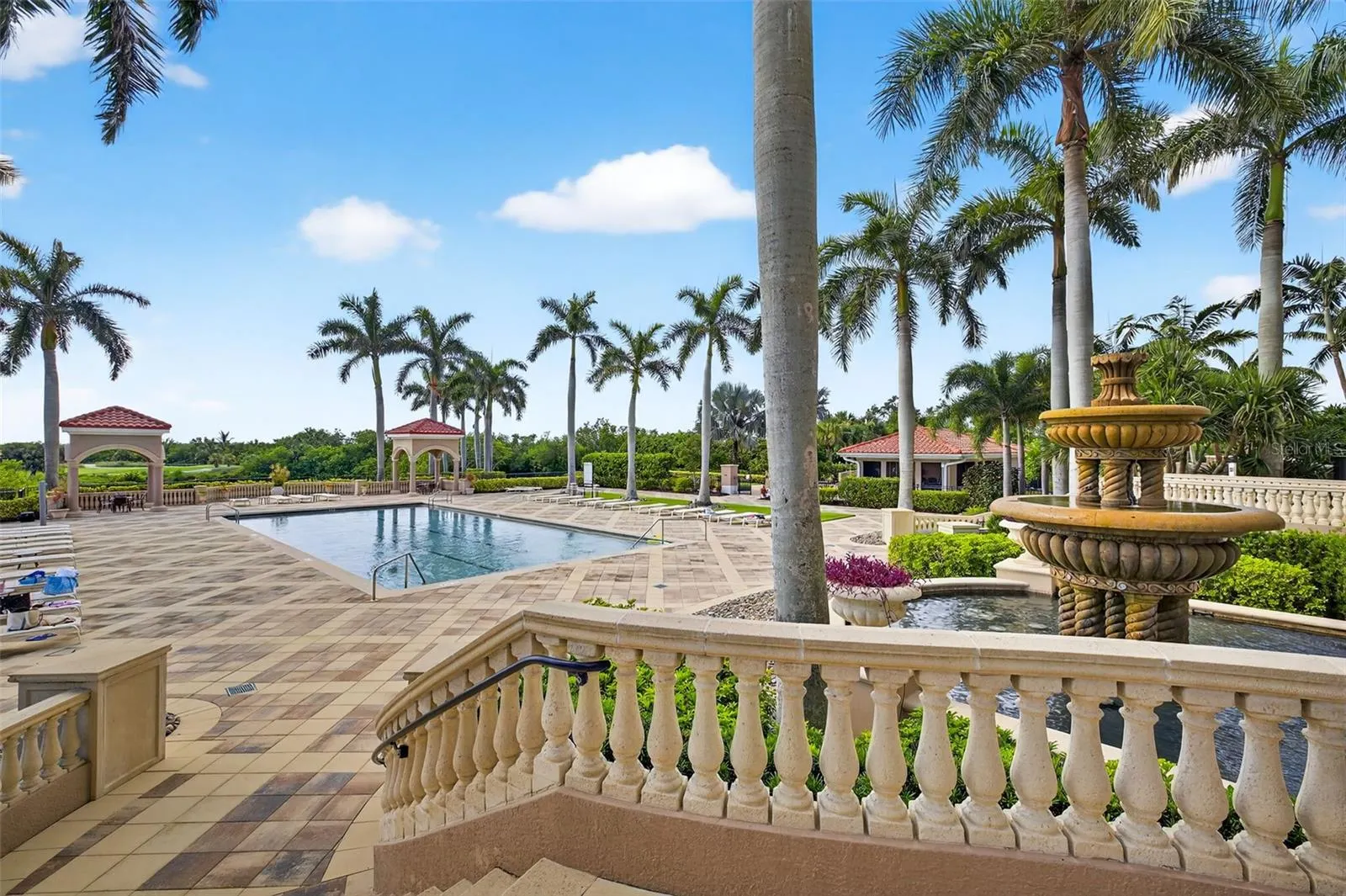 1060 BORGHESE LN #702, #702