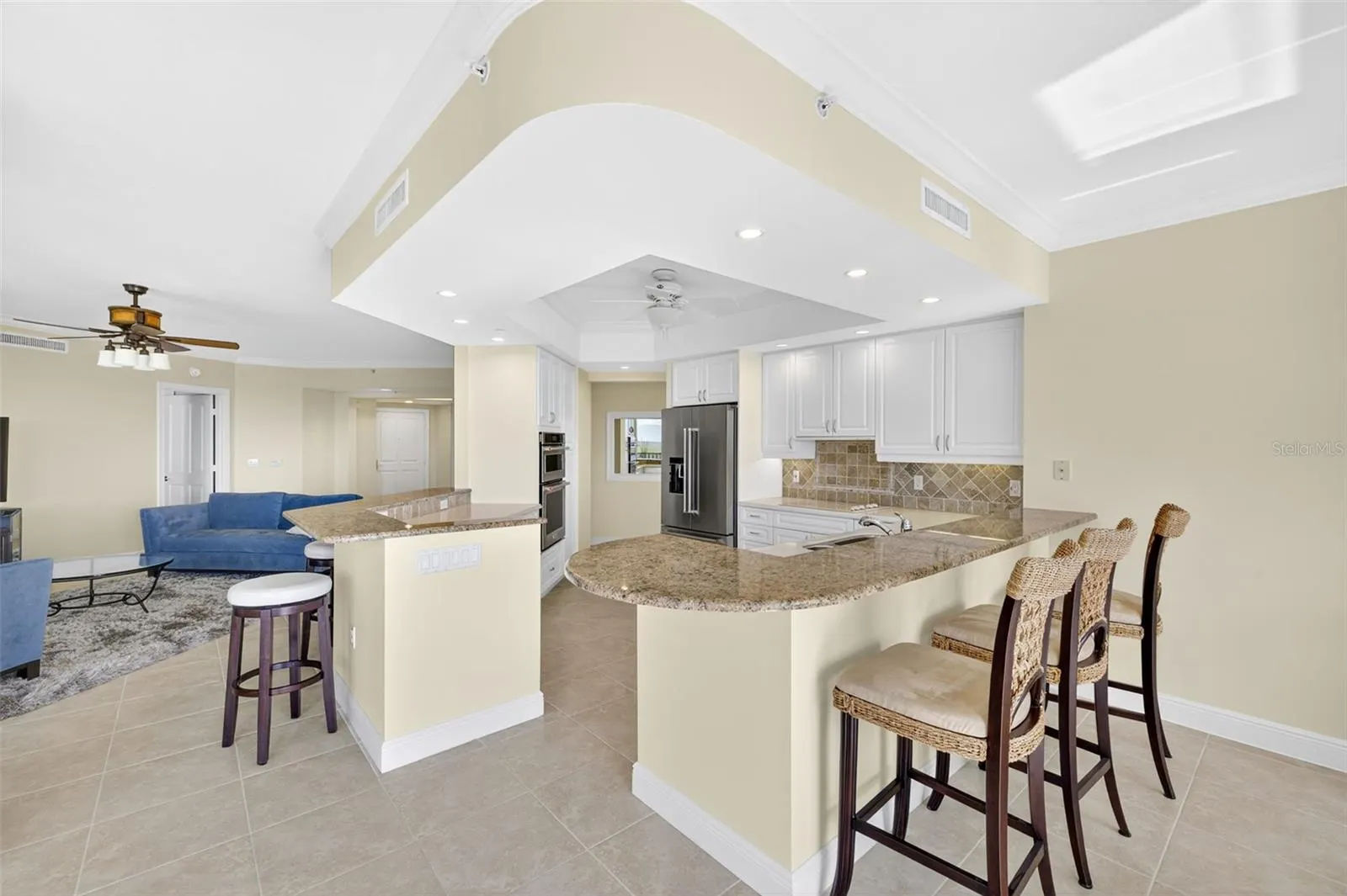 1060 BORGHESE LN #702, #702