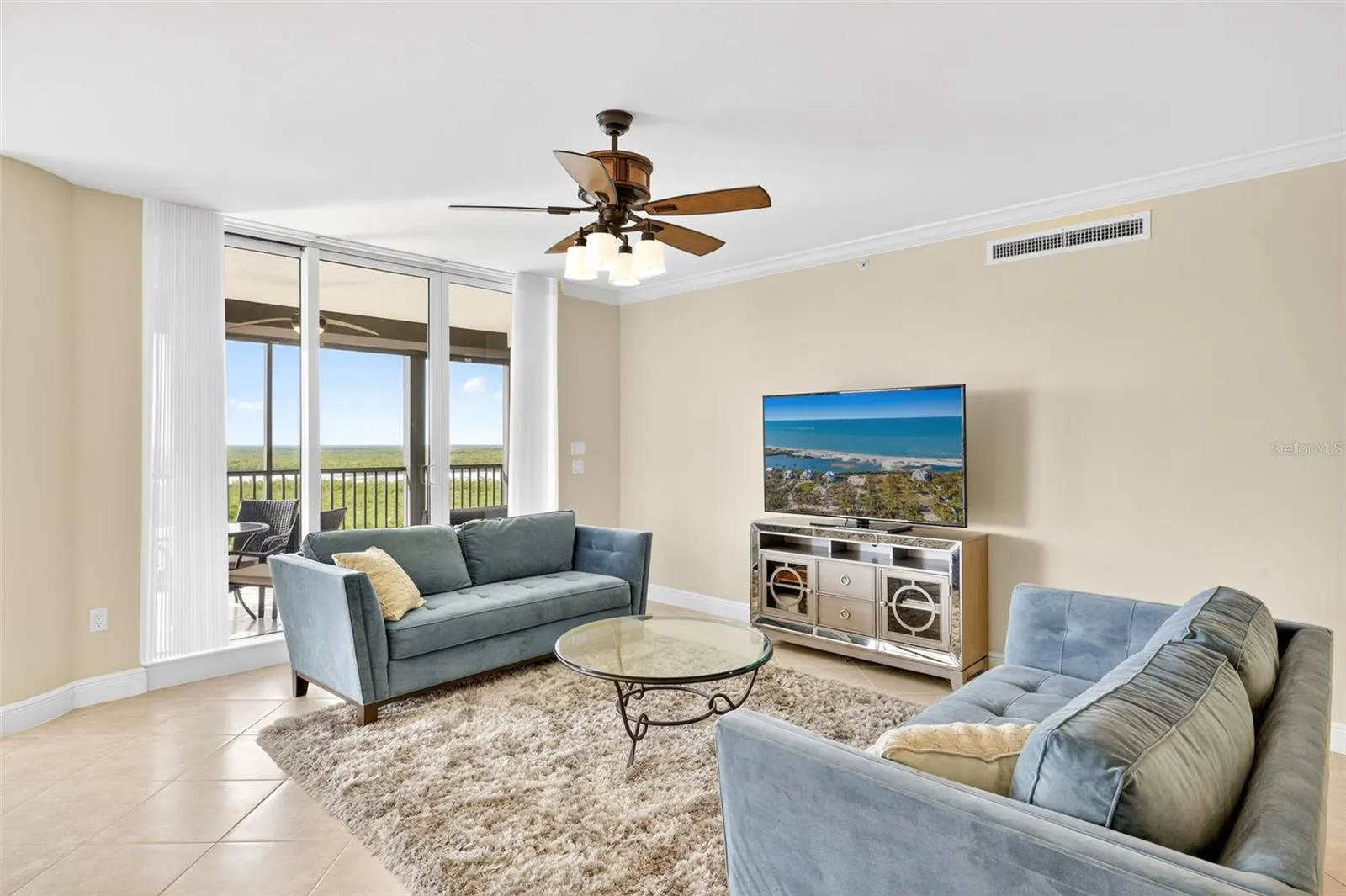 1060 BORGHESE LN #702, #702